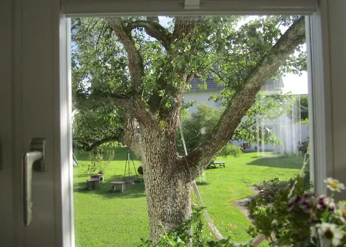 Am Apfelbaum * Ρόιτλινγκεν